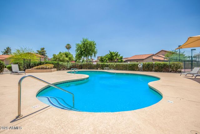 2415 W GREENWAY Road 3, Phoenix, AZ 85023