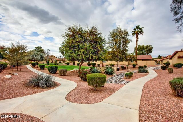 2415 W GREENWAY Road 3, Phoenix, AZ 85023