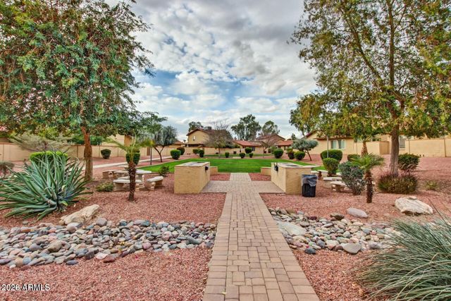 2415 W GREENWAY Road 3, Phoenix, AZ 85023