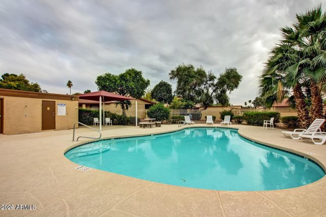 2415 W GREENWAY Road 3, Phoenix, AZ 85023