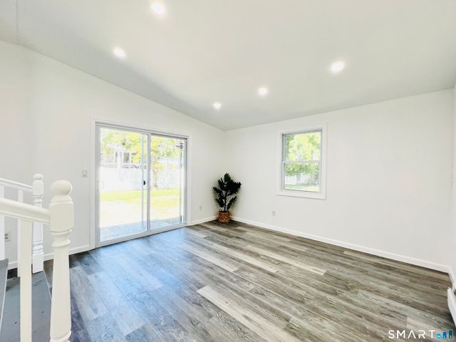 342 Weed Avenue, Stamford, CT 06902
