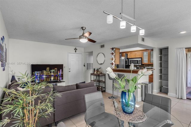 10680 SW 155th Pl 1405, Miami, FL 33196