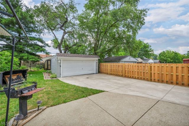 3326 Lincoln Avenue, Parma, OH 44134