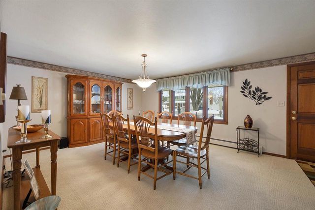 1281 VALLEY VIEW ROAD, Green Bay, WI 54304