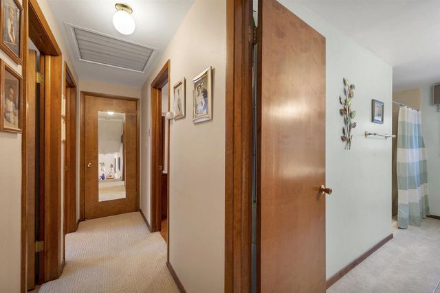 1281 VALLEY VIEW ROAD, Green Bay, WI 54304