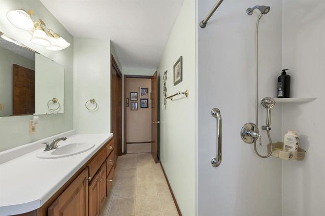 1281 VALLEY VIEW ROAD, Green Bay, WI 54304