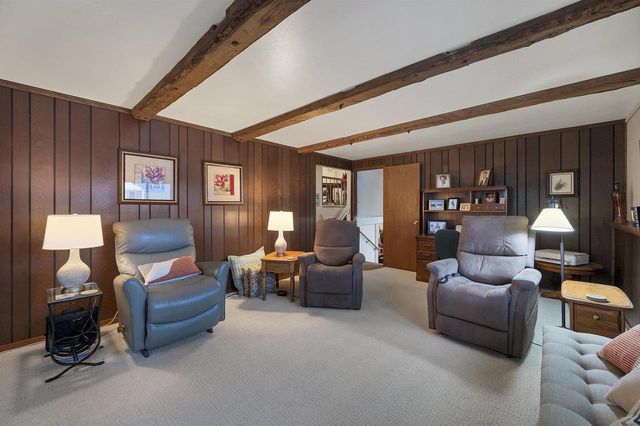 1281 VALLEY VIEW ROAD, Green Bay, WI 54304