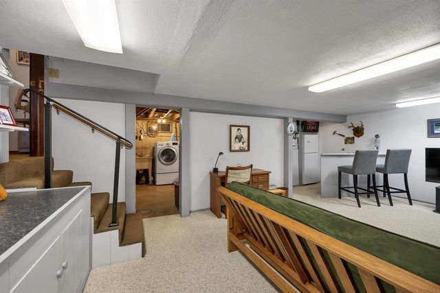 1281 VALLEY VIEW ROAD, Green Bay, WI 54304