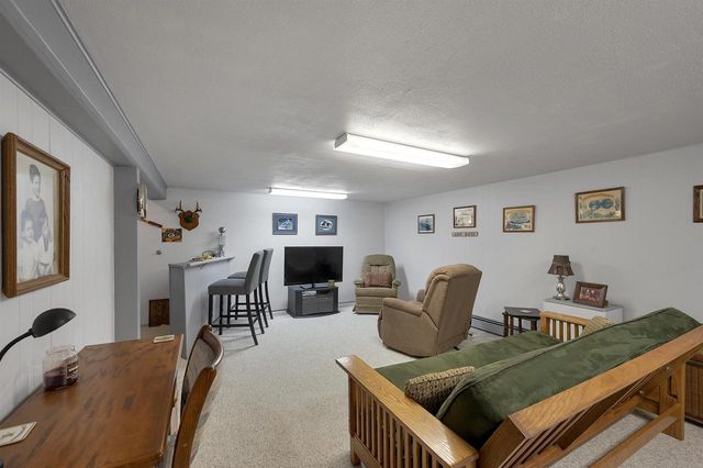 1281 VALLEY VIEW ROAD, Green Bay, WI 54304