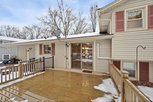 1281 VALLEY VIEW ROAD, Green Bay, WI 54304