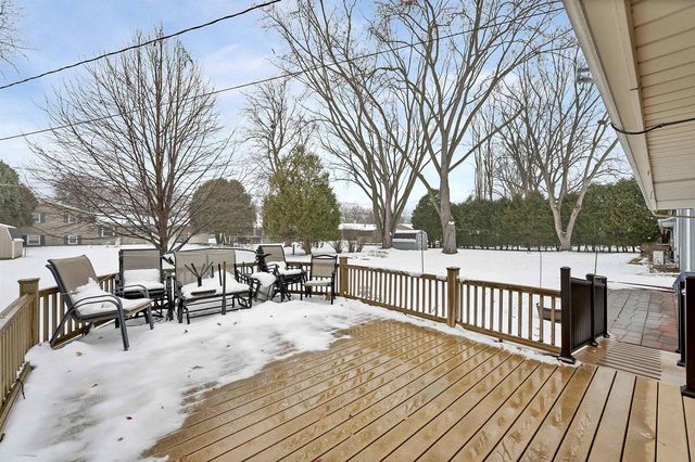 1281 VALLEY VIEW ROAD, Green Bay, WI 54304