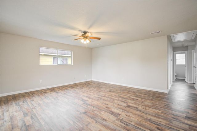 1602 N Avenue N, Freeport, TX 77541