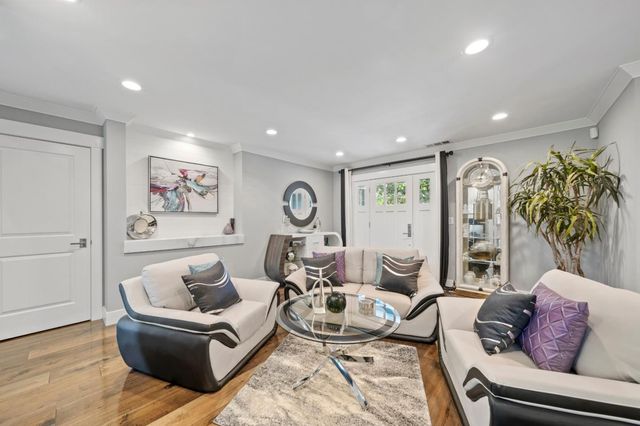 1052 Mcbain Avenue, Campbell, CA 95008