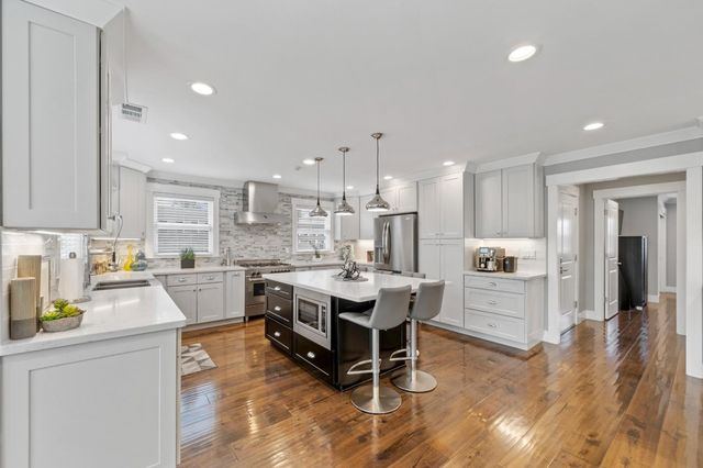 1052 Mcbain Avenue, Campbell, CA 95008