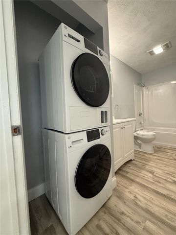 60 Esten Avenue 4, Pawtucket, RI 02860