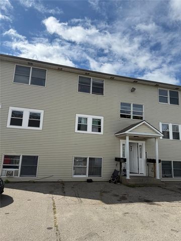 60 Esten Avenue 4, Pawtucket, RI 02860
