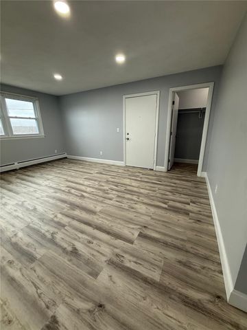 60 Esten Avenue 4, Pawtucket, RI 02860