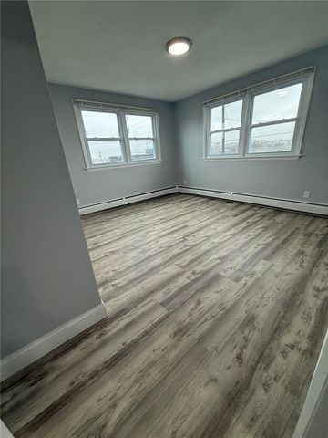 60 Esten Avenue 4, Pawtucket, RI 02860