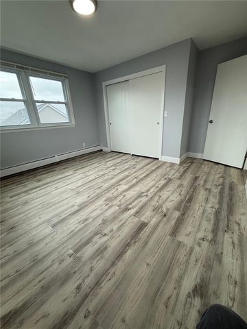 60 Esten Avenue 4, Pawtucket, RI 02860