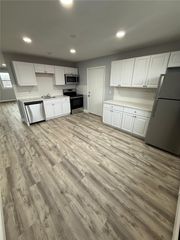 60 Esten Avenue 4, Pawtucket, RI 02860