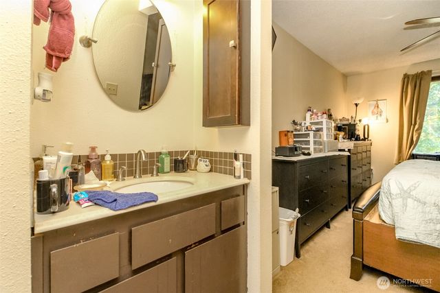 3214 45th Avenue NE, Tacoma, WA 98422