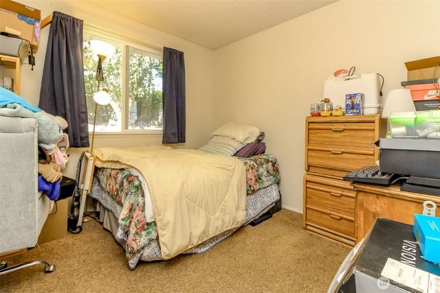 3214 45th Avenue NE, Tacoma, WA 98422