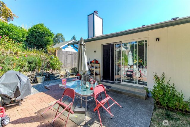 3214 45th Avenue NE, Tacoma, WA 98422