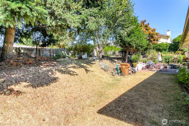 3214 45th Avenue NE, Tacoma, WA 98422