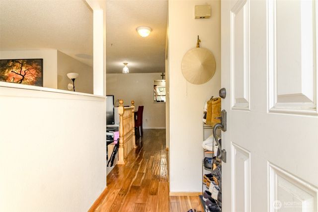 3214 45th Avenue NE, Tacoma, WA 98422