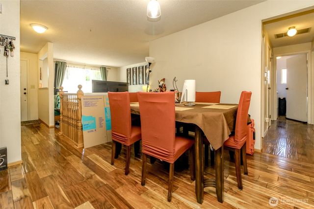 3214 45th Avenue NE, Tacoma, WA 98422