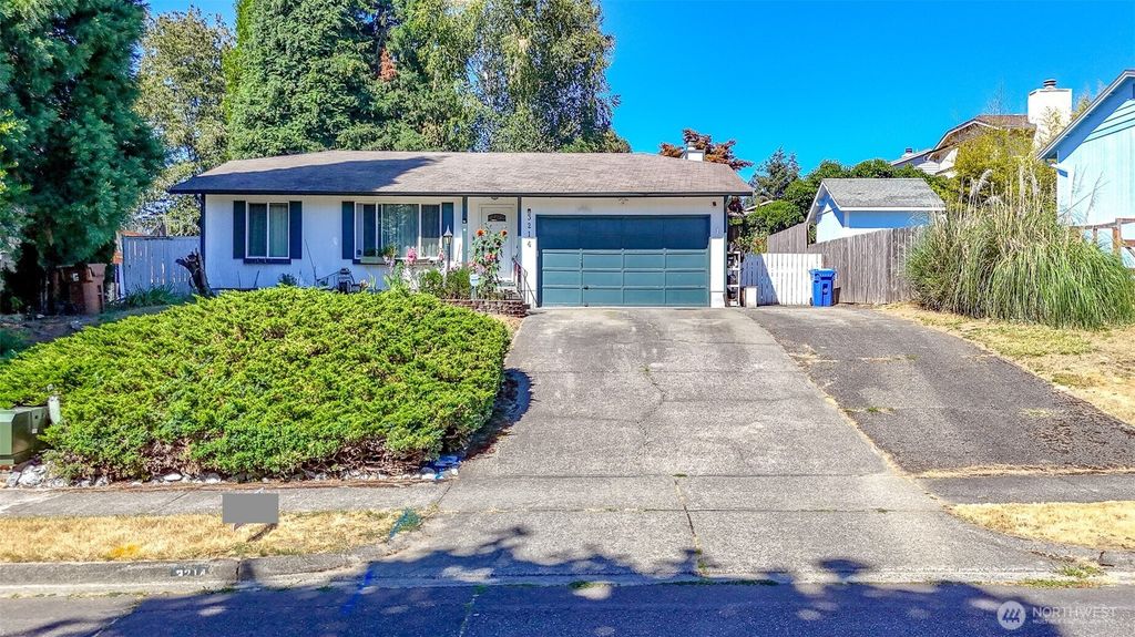 3214 45th Avenue NE, Tacoma, WA 98422