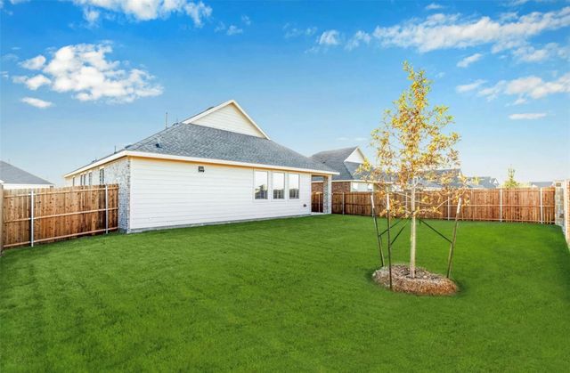1608 Helmoken Falls Drive, Anna, TX 75409