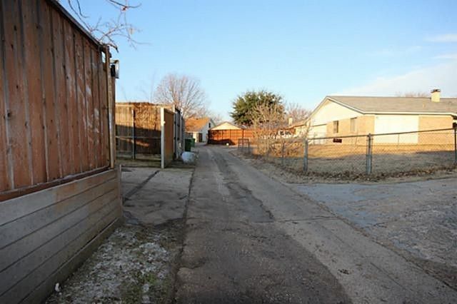 2921 Collins Boulevard, Garland, TX 75044