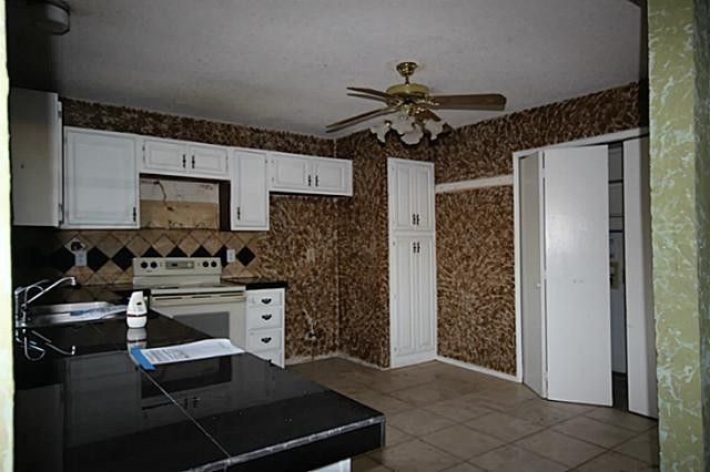 2921 Collins Boulevard, Garland, TX 75044