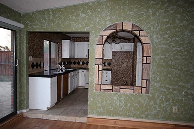 2921 Collins Boulevard, Garland, TX 75044