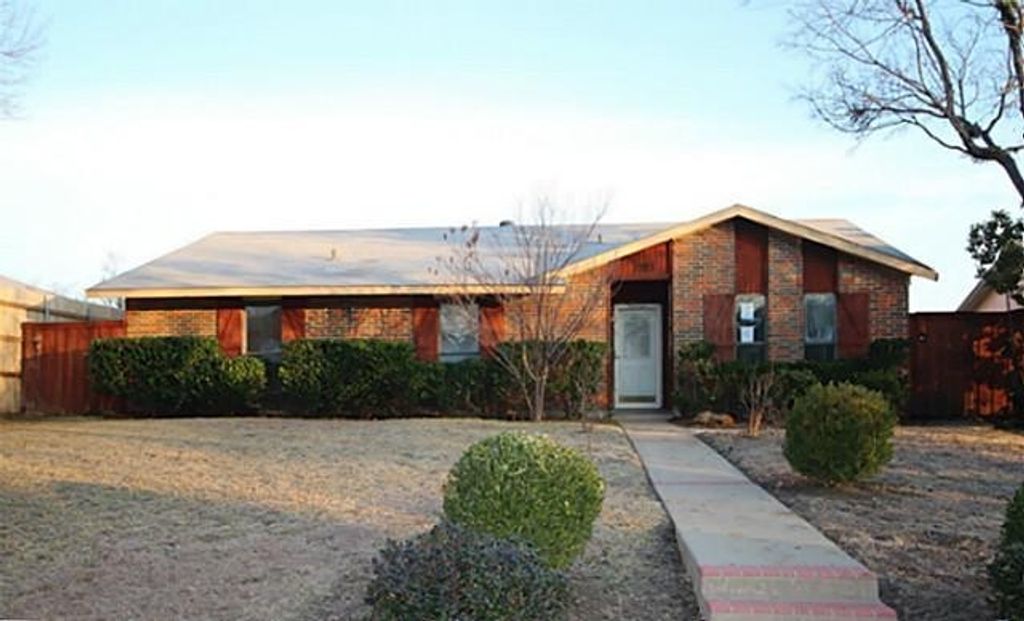 2921 Collins Boulevard, Garland, TX 75044