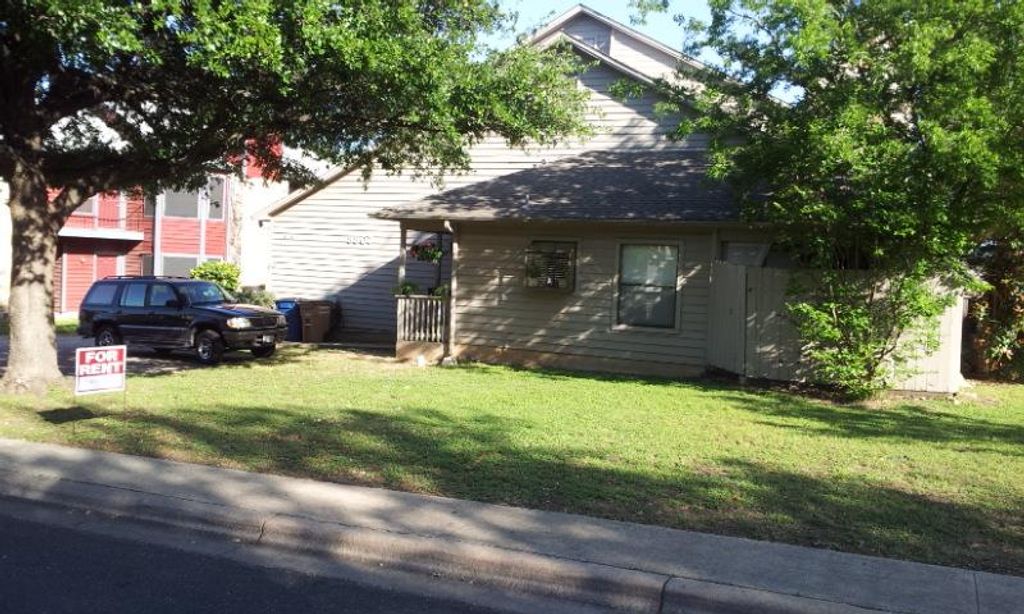 8807 Schick RD D, Austin, TX 78729