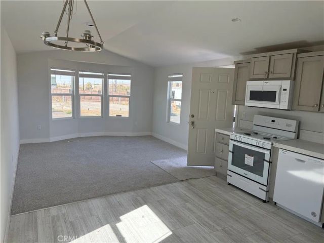 35475 National Trails 27, Daggett, CA 92327
