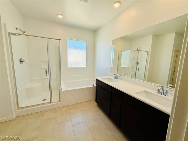 8388 Caldera Hills Avenue, Las Vegas, NV 89147