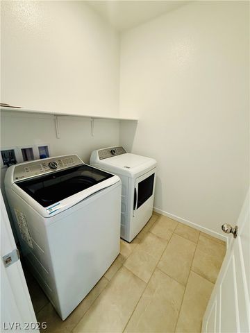 8388 Caldera Hills Avenue, Las Vegas, NV 89147