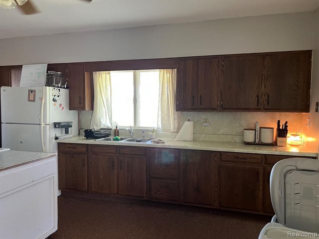 1464 S Force Road, Attica, MI 48412
