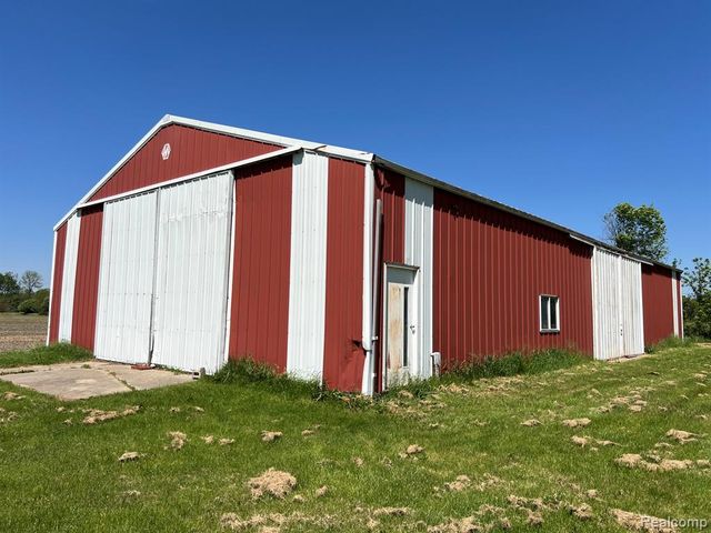 1464 S Force Road, Attica, MI 48412