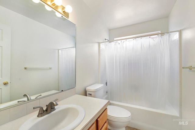 2448 Cedarchip Road, Twin Falls, ID 83301