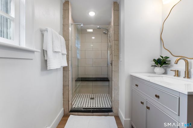 424 High Street, Groton, CT 06355