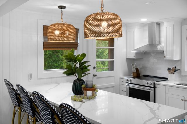 424 High Street, Groton, CT 06355