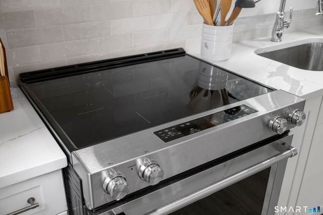 424 High Street, Groton, CT 06355