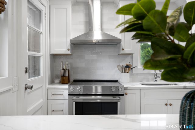 424 High Street, Groton, CT 06355