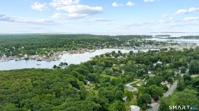 424 High Street, Groton, CT 06355