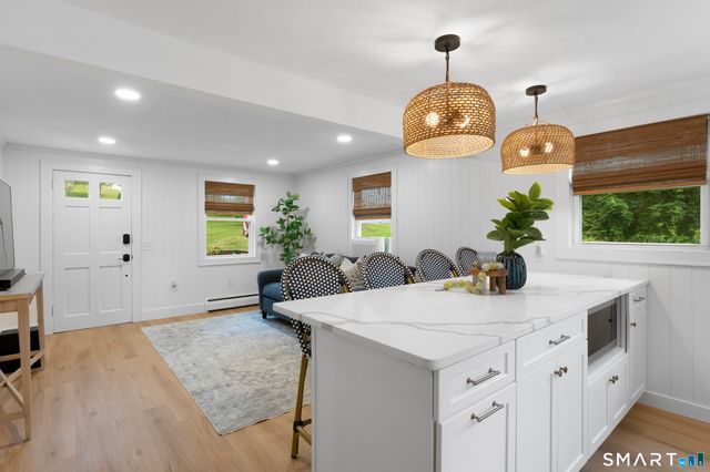 424 High Street, Groton, CT 06355