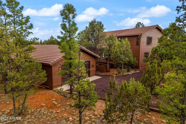 2781 AIRPARK Drive, Overgaard, AZ 85933